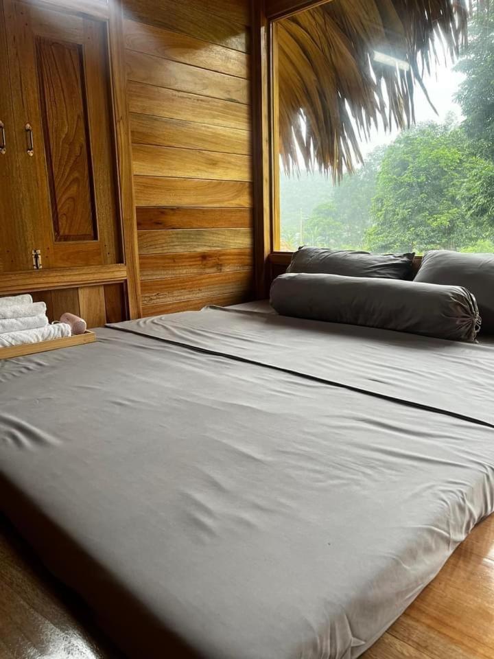 Na Tue An-Homestay 81 Vo Van Kiet トゥエンクアン エクステリア 写真