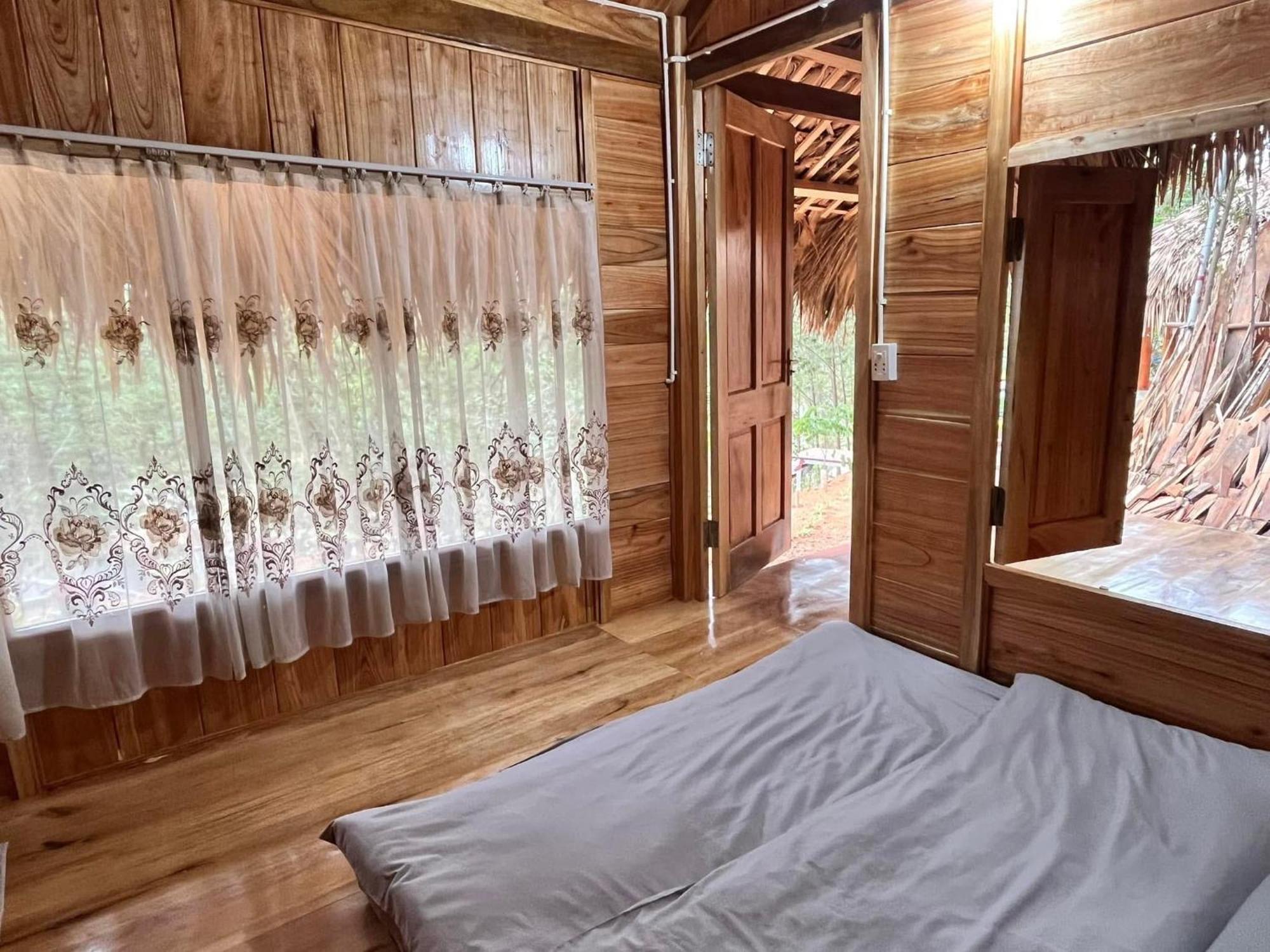 Na Tue An-Homestay 81 Vo Van Kiet トゥエンクアン エクステリア 写真